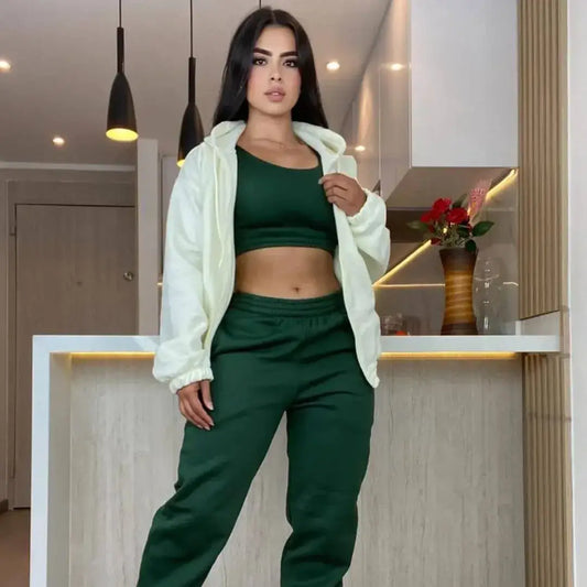 Conjunto Love 3 en 1 Estilo y Comodidad Total. Top + Sudadera + Jogger